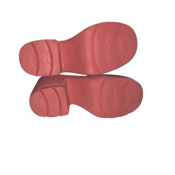 Marc Fisher- BLACK CHUNKY FREDY LUG SOLE BOOTIE- pink bottoms- Size 7 M - Picture 10 of 13